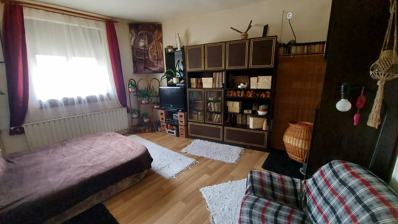 Eladó családi ház, Tahitótfalu