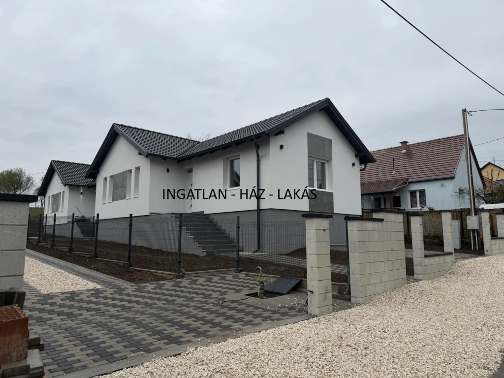 c3-1-name c2-2-name, Kerepes