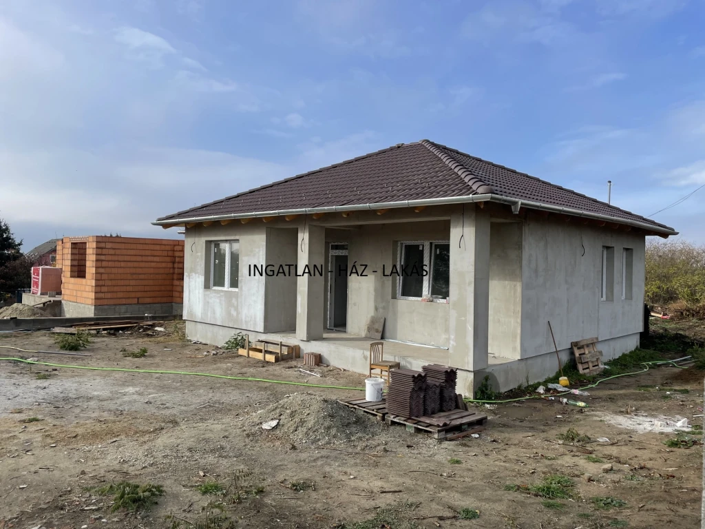 c3-1-name c2-1-name, Csörög