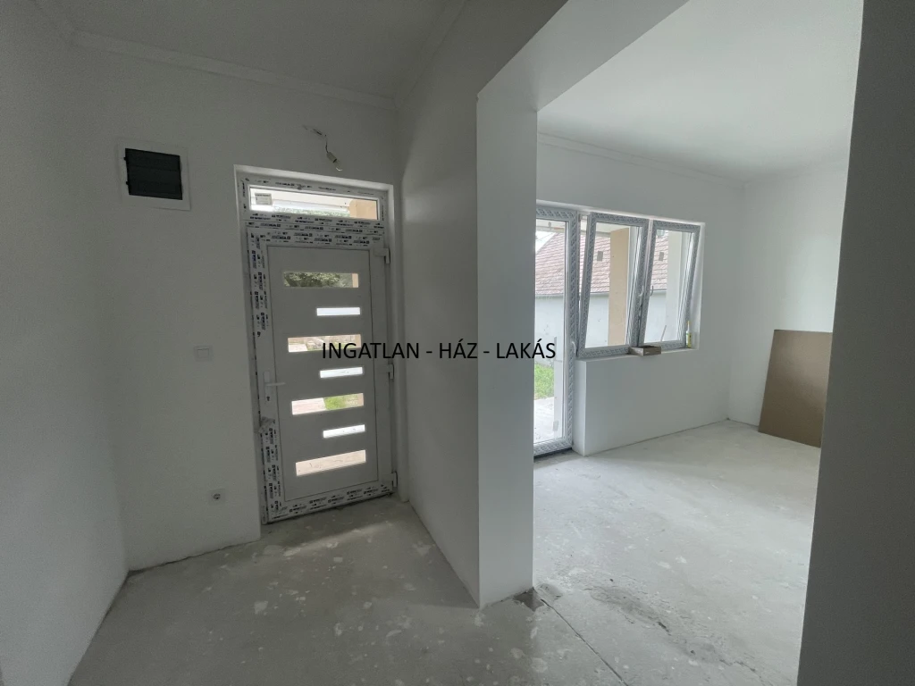 Eladó Ház, Csörög 91.990.000 Ft