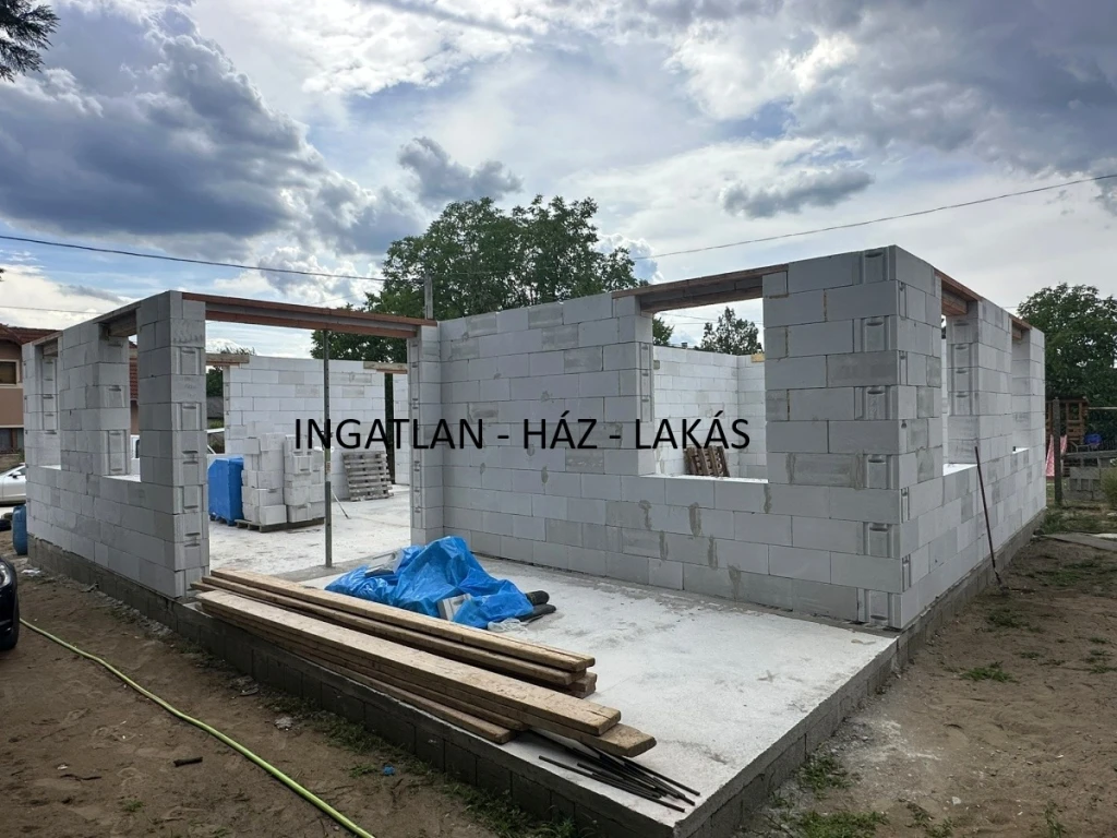 c3-1-name c2-1-name, Csörög