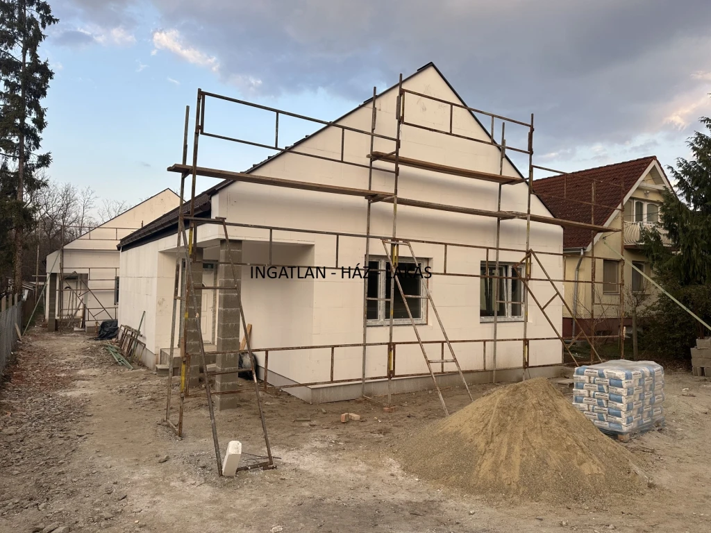 Eladó Ház, Veresegyház 110.000.000 Ft