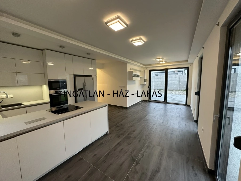 c3-1-name c2-2-name, Nagytarcsa