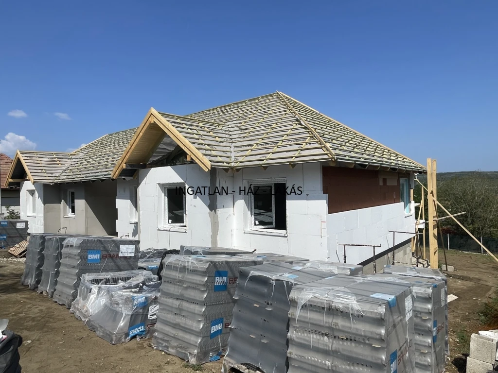 c3-1-name c2-2-name, Erdőkertes