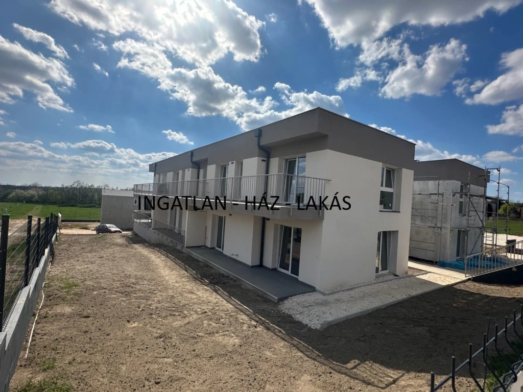 c3-1-name c2-19-name, Mogyoród