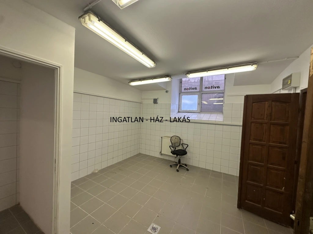 c3-1-name c2-69-name, Budapest XI. kerület, Kelenföld, Dombóvári út