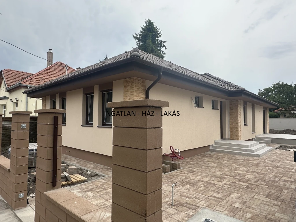 Eladó Ház, Budapest XVI. kerület 217.800.000 Ft
