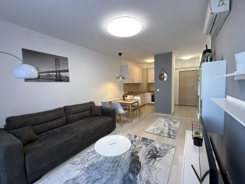 c3-1-name c2-19-name, Budapest VIII. kerület, Corvin sétány 8