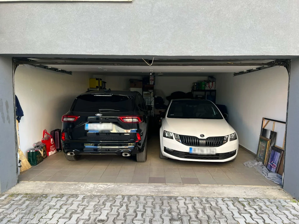 Eladó egyedi garázs, Nyíregyháza, Fazekas János tér 28/A