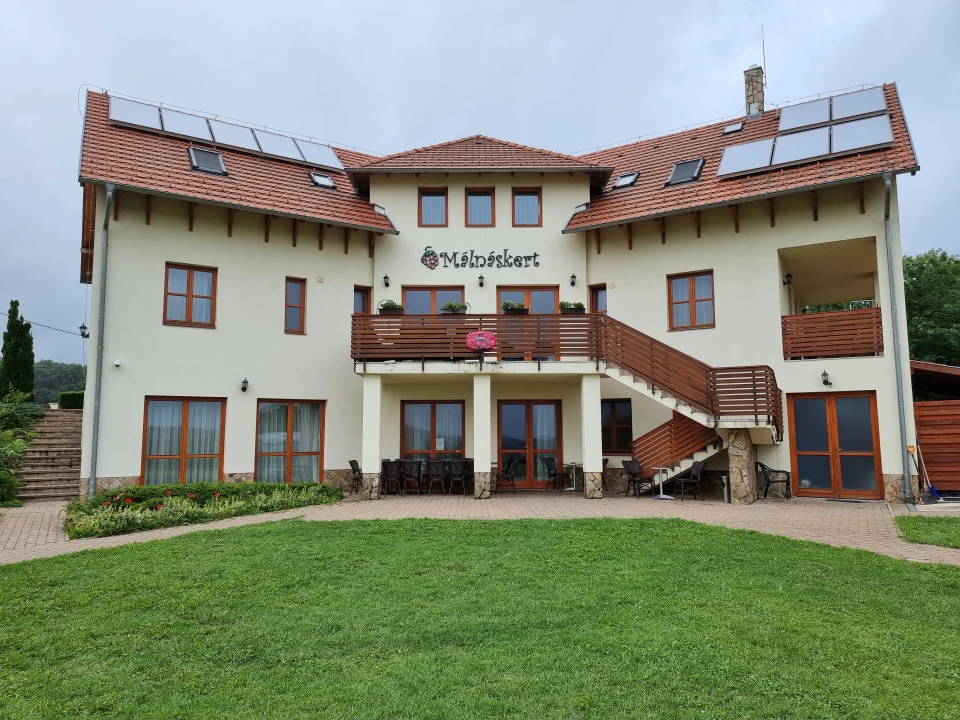 Eladó hotel, panzió, Kóspallag, Farkastói utca 4