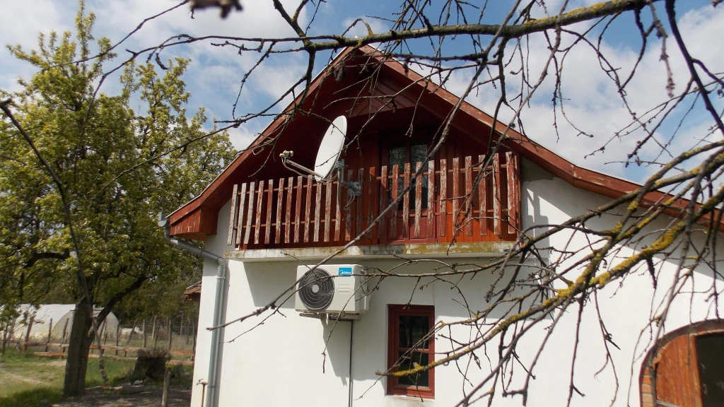 Egyedi stílusú lakóház eladó Kiskunmajsán