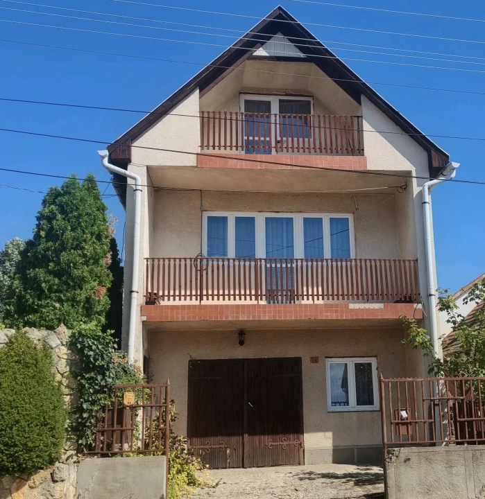 Eladó családi ház, Mád