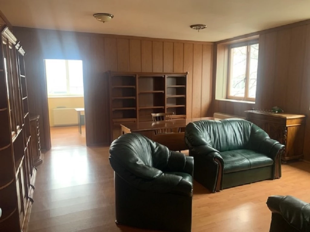 Kiválóan alkalmas munkásszálló, apartman részére is!