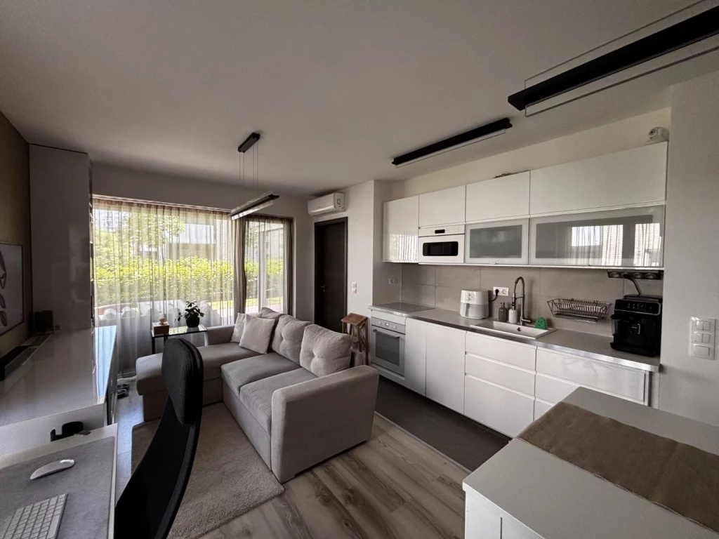 Kertkapcsolatos, újszerű ingatlan!!