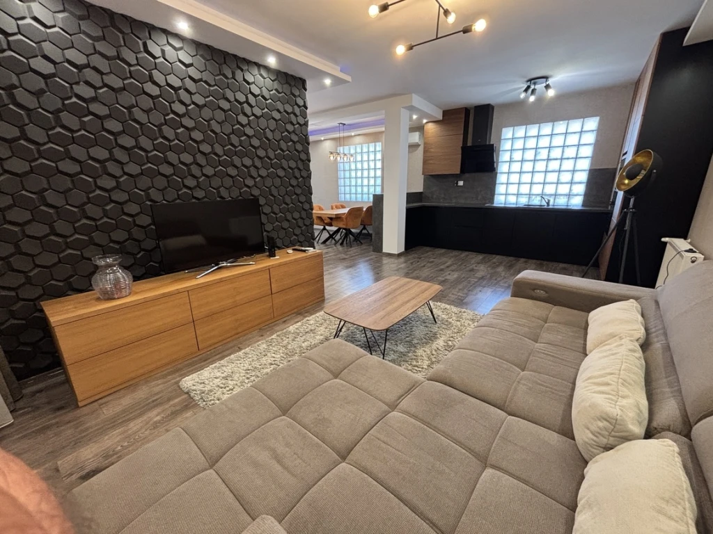 PENTHOUSE 73m2-es lakás+ 22m2-es saját garázzsal!!