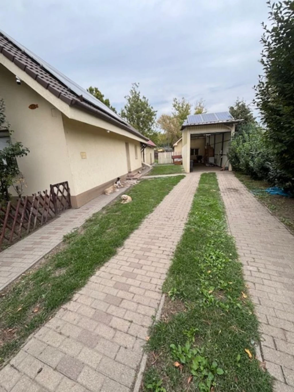 Utcafronti zárt telephely!
