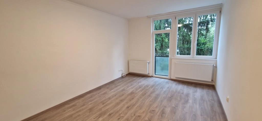 For rent brick flat, Kaposvár, Belváros, 48-as Ifjúság útja