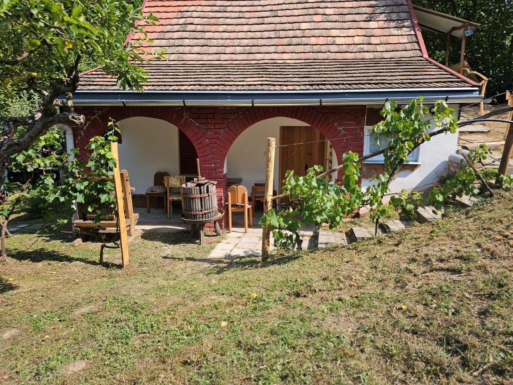 Eladó ház csodálatos környéken!