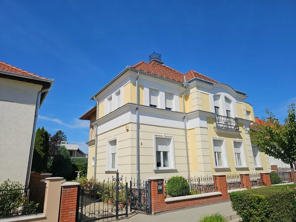 Eladó családi ház a Kassa utcában!
