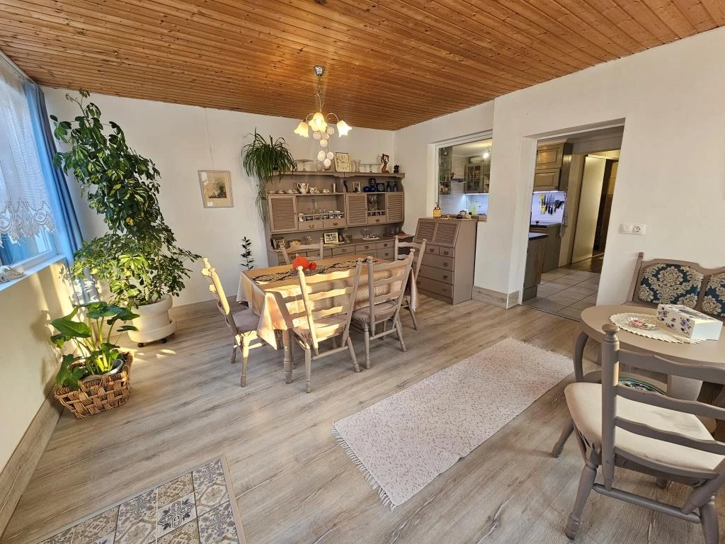 Eladó családi ház, vendégház Igalban!