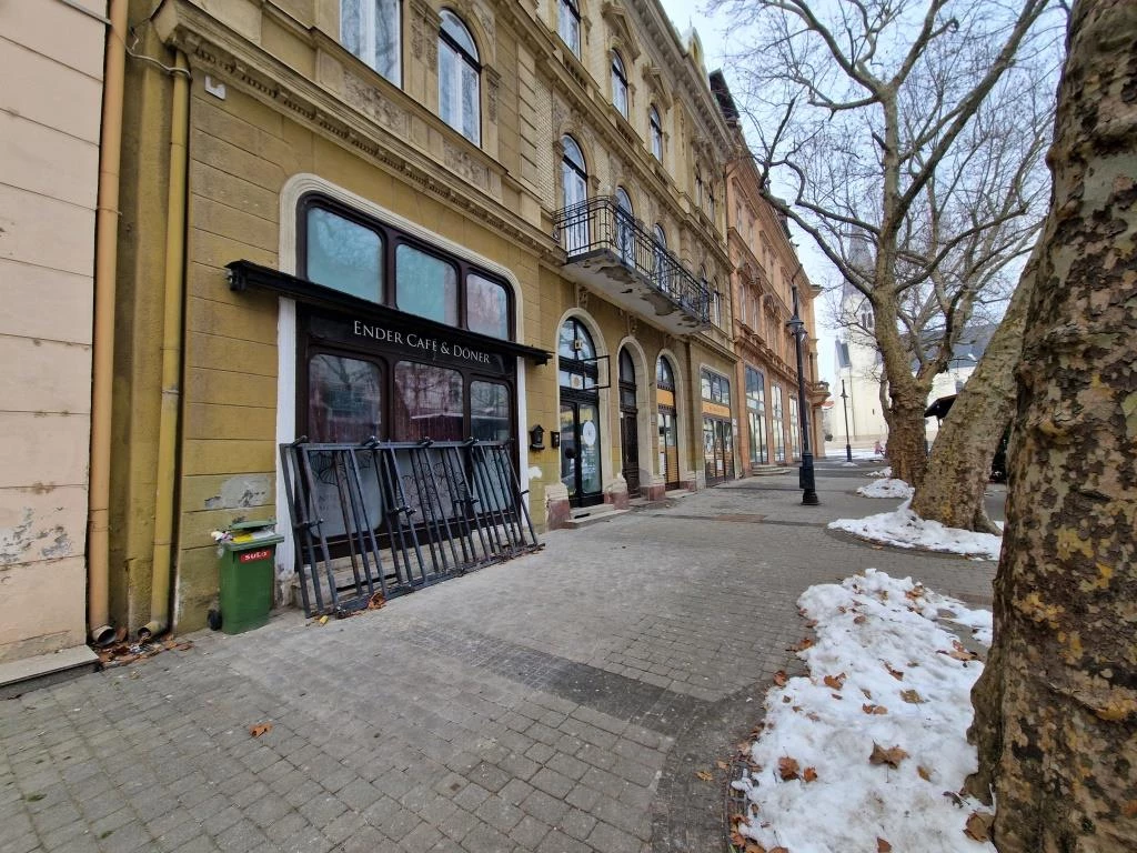 Eladó üzlethelyiség Kaposvár belvárosában!