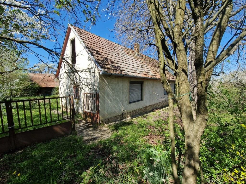 Eladó családiház a Zselickertvárosban!