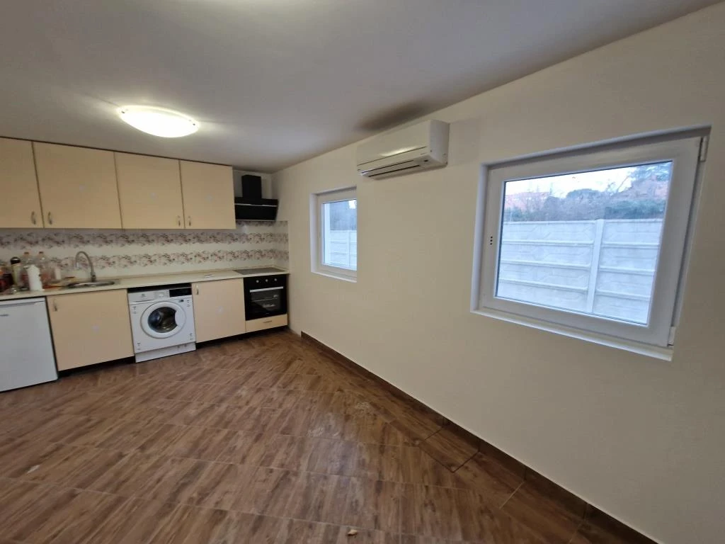 c3-2-name c2-93-name, Kaposvár, Belváros, Zárda utca