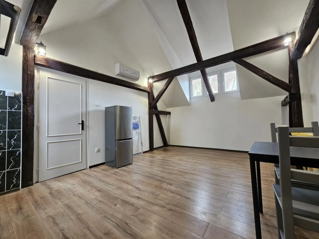 Eladó frissen kialakított lakás a belvárosban!