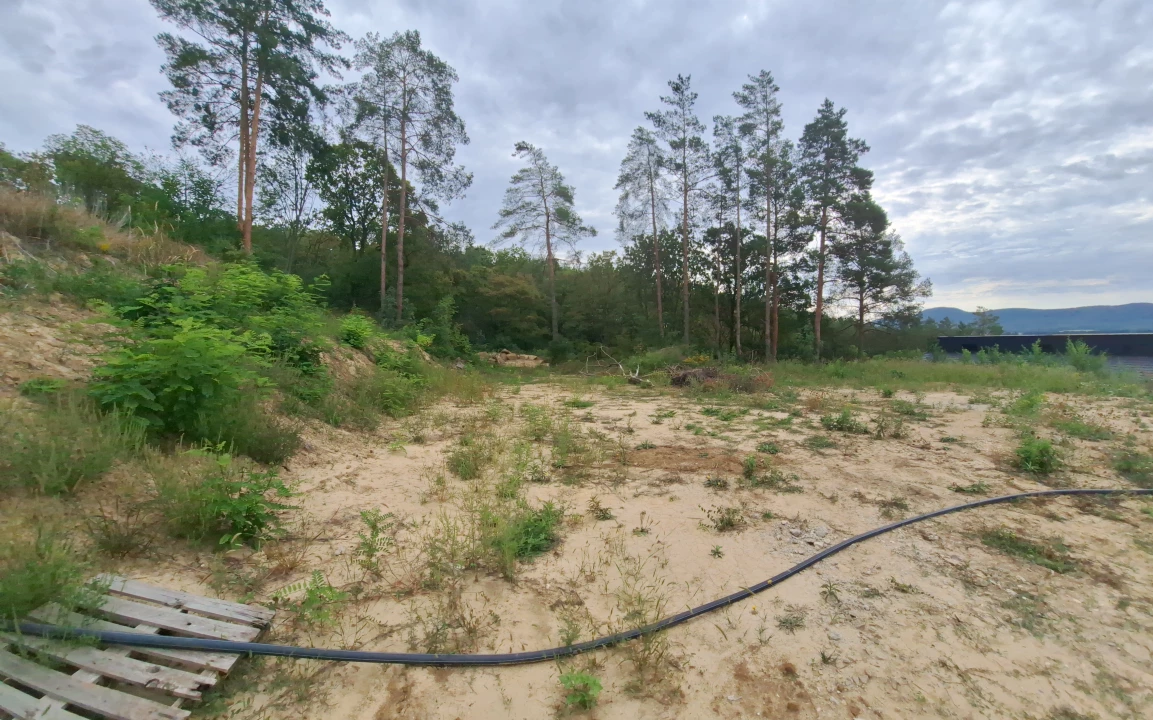 Eladó építési telek, Pilisborosjenő