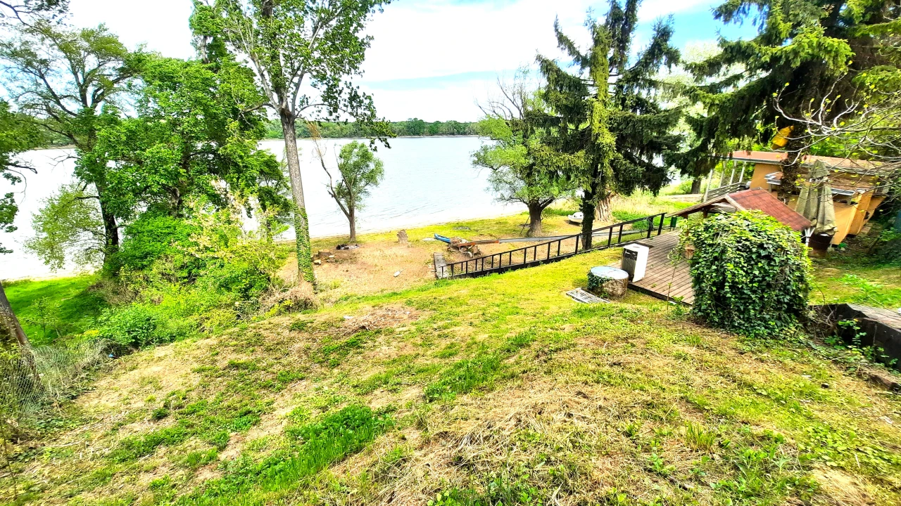 Eladó hétvégi ház, Kulcs