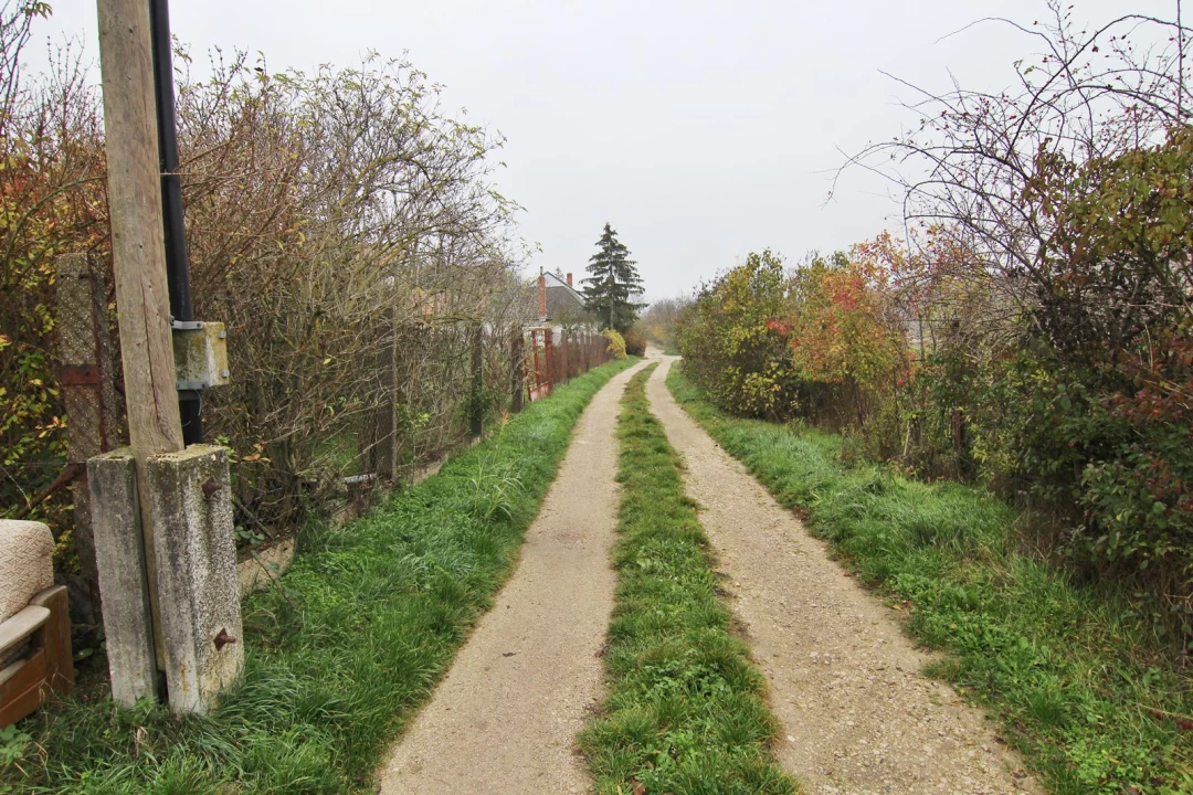 Eladó üdülőtelek, Balatonkenese
