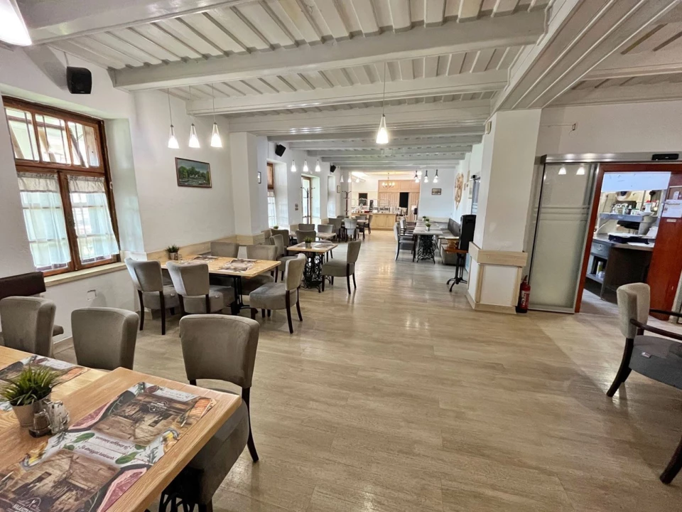 Eladó hotel, panzió, Alsóörs