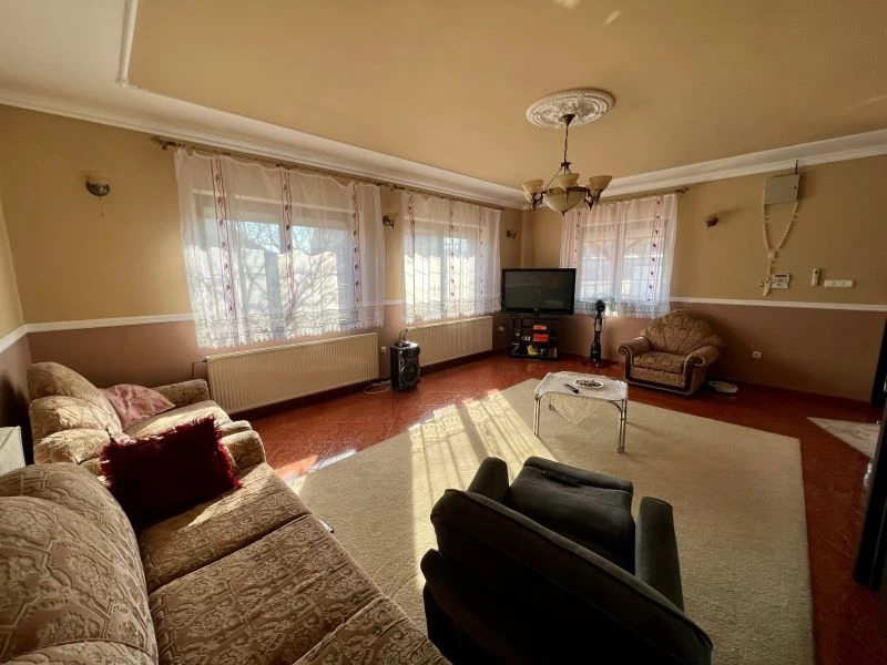 Eladó családi ház, Vecsés