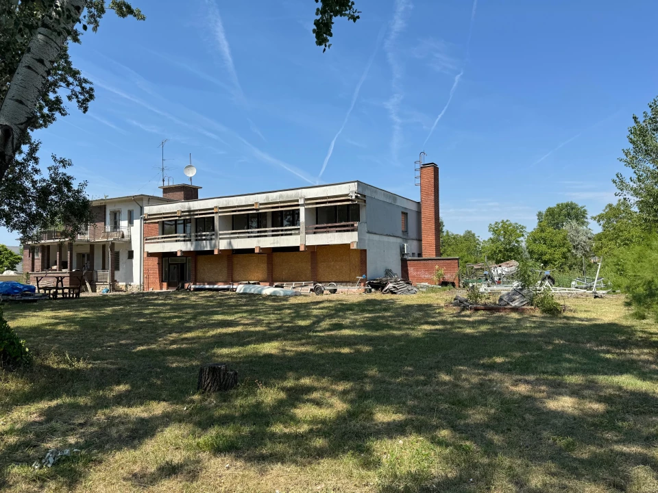 For sale hotel, inn, Gárdony