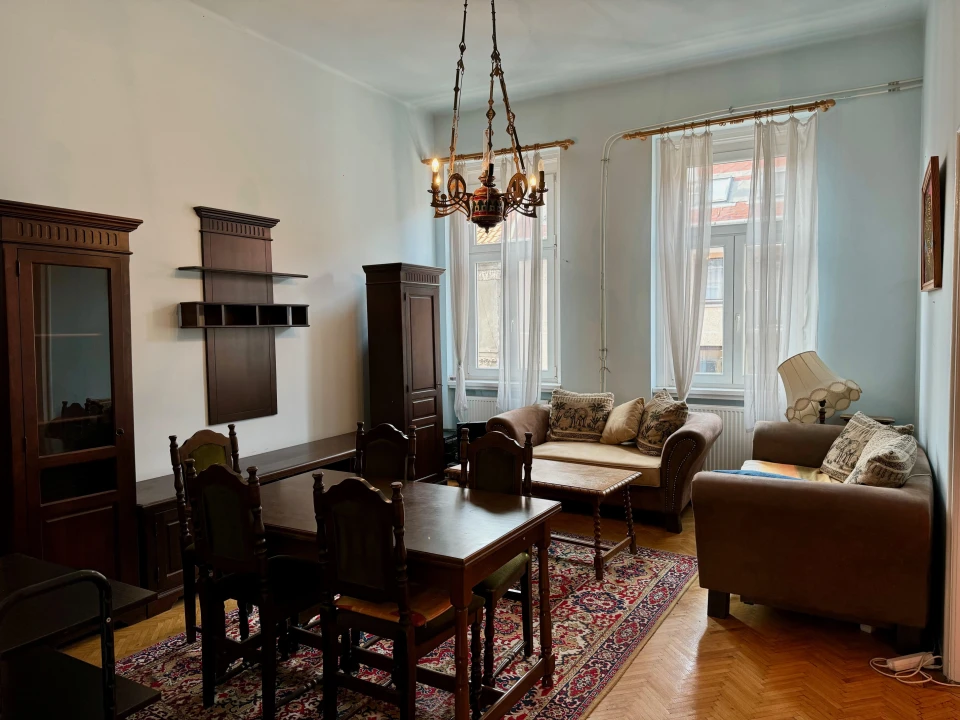 Eladó társasházi lakás, Budapest VII. kerület