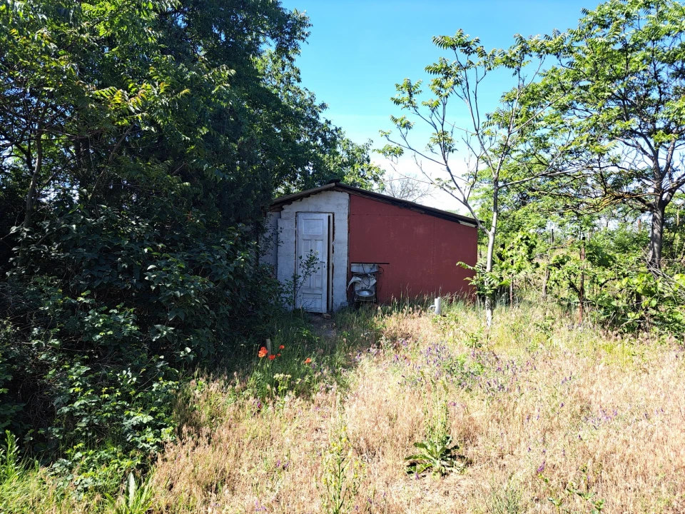Eladó zártkert, Pilis