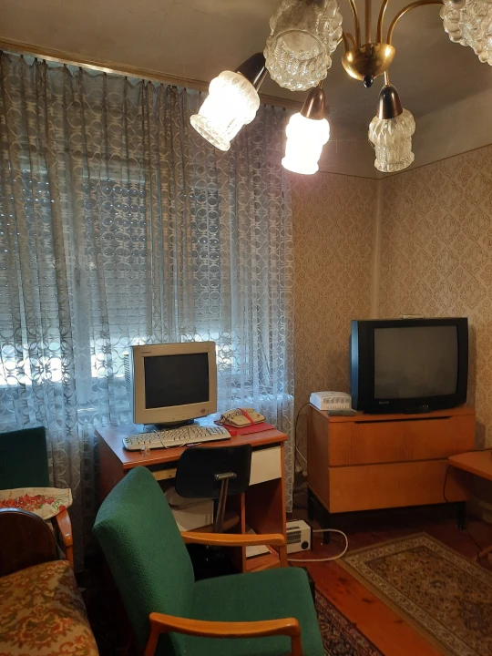 c3-1-name c2-1-name, Ócsa, központi