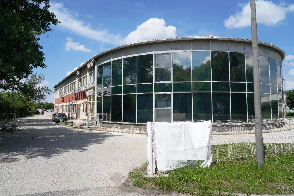 For sale depot, Budaörs, Tesco