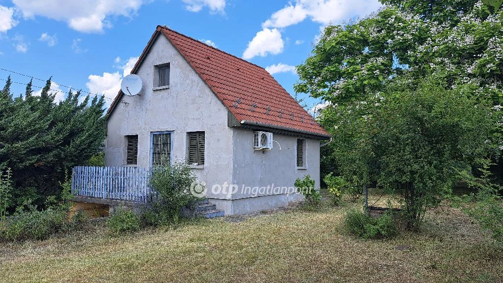 For sale holiday house, summer cottage, Gárdony, Zártkert