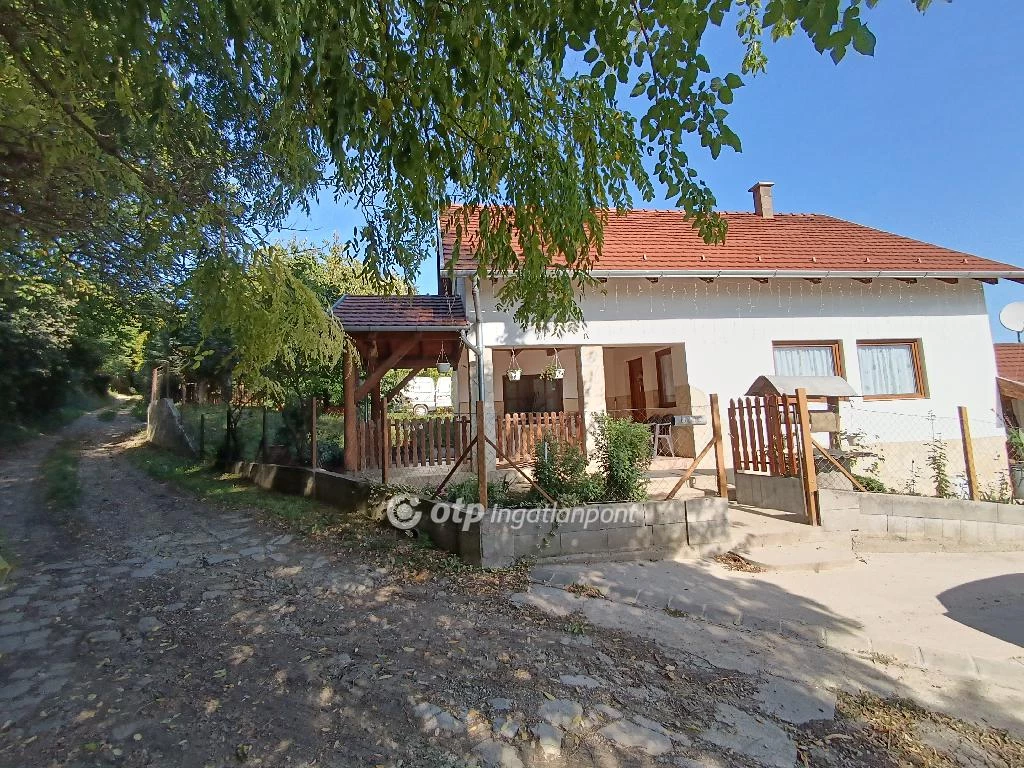 For sale house, Rácalmás, zártkert