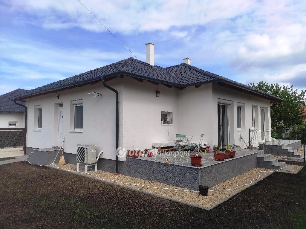 For sale semi-detached house, Százhalombatta, Dunafüred