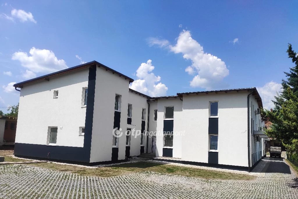 Eladó téglalakás, Érd, Városközpont