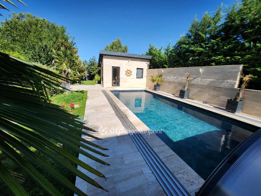 c3-1-name c2-1-name, Érd, Fenyves-Parkváros