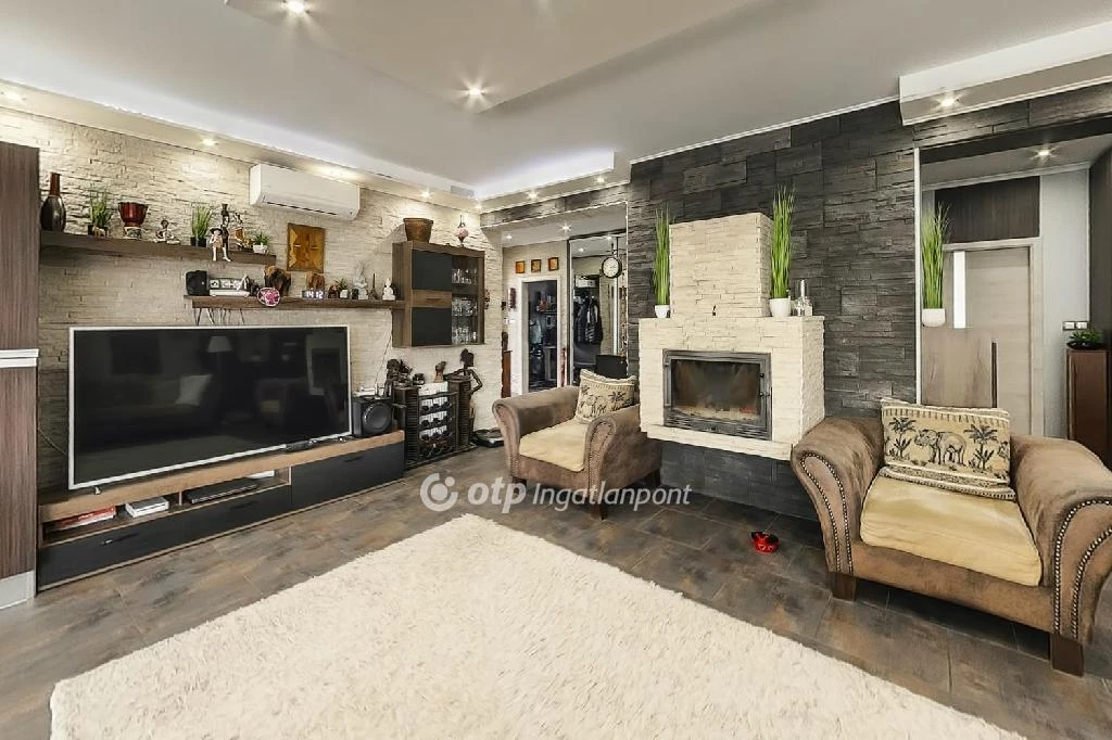 c3-1-name c2-1-name, Érd, Parkváros