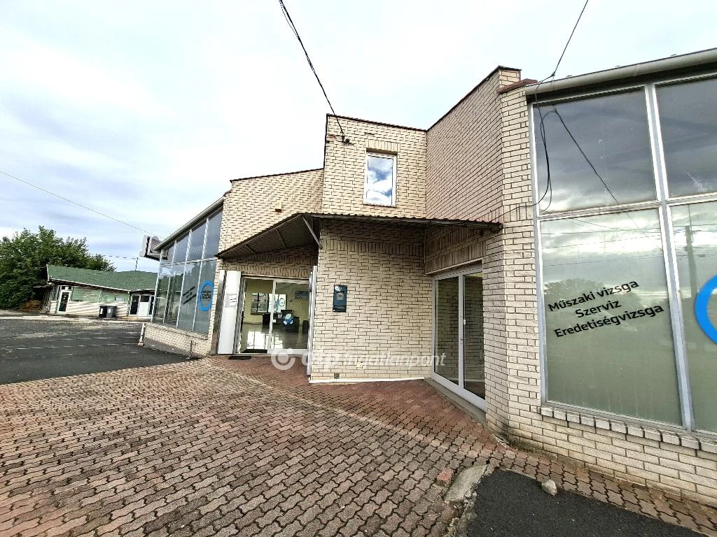 For sale store, Ercsi, Központi