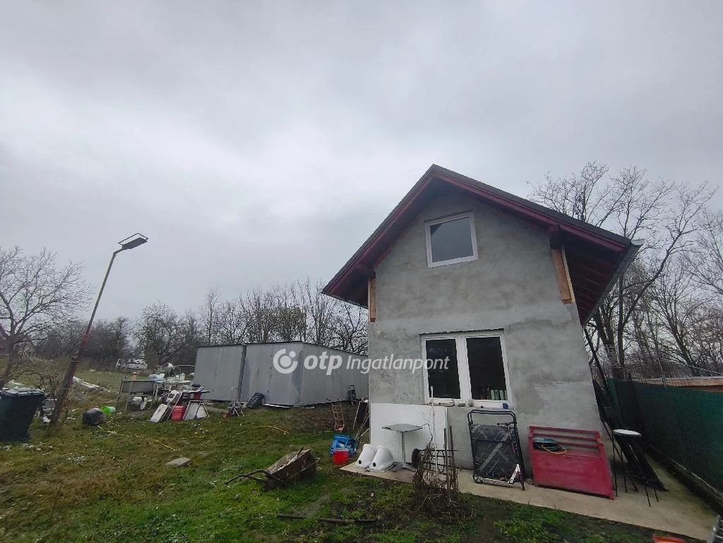 Eladó üdülő, nyaraló, Baracska, külterület