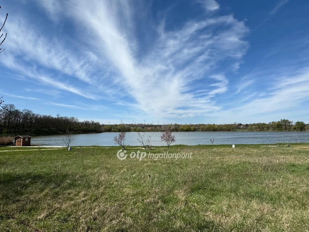 For sale building plot, Gyúró, Gyúrói tó