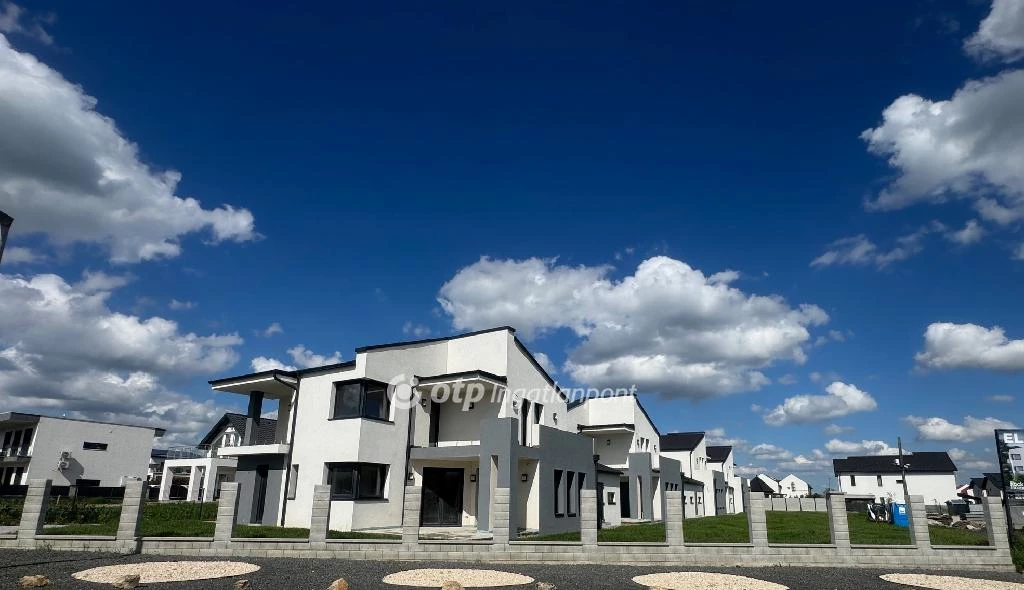 c3-1-name c2-82-name, Velence, Bencehegy