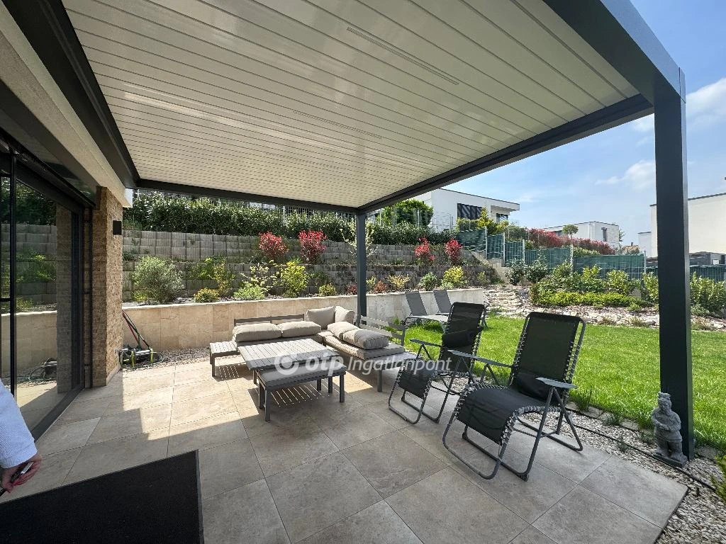 c3-2-name c2-1-name, Budaörs, Budaörs