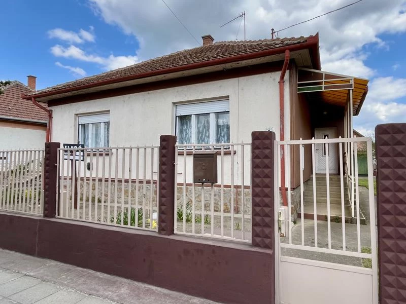 Eladó családi ház, Nagykáta